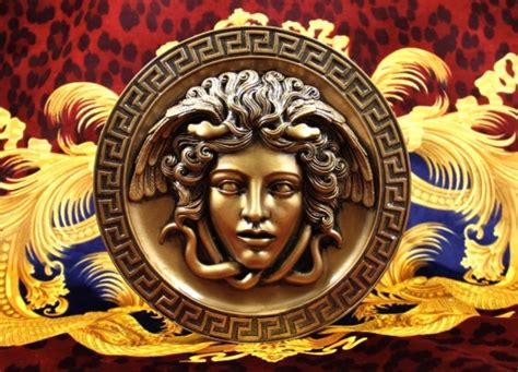 the medusa story versace|why did Versace choose medusa.